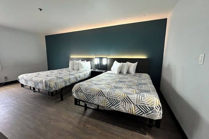 Room 2 of 18